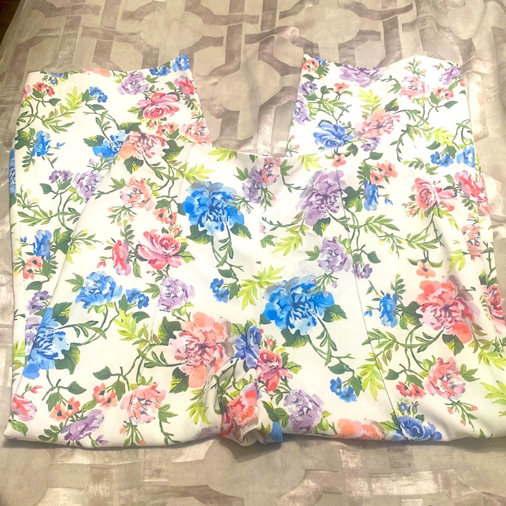 Alice + Olivia pans